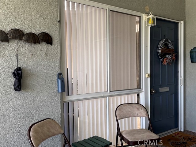 1664 Thunderbird Drive, Seal Beach CA: https://media.crmls.org/medias/f2745681-8886-4eaf-813b-ee2a2decd27d.jpg