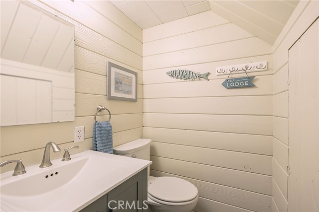 Detail Gallery Image 28 of 44 For 39054 Bayview Ln, Big Bear Lake,  CA 92315 - 3 Beds | 1/1 Baths
