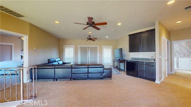 Detail Gallery Image 6 of 31 For 600 Muirfield Ct, Modesto,  CA 95356 - 4 Beds | 3 Baths