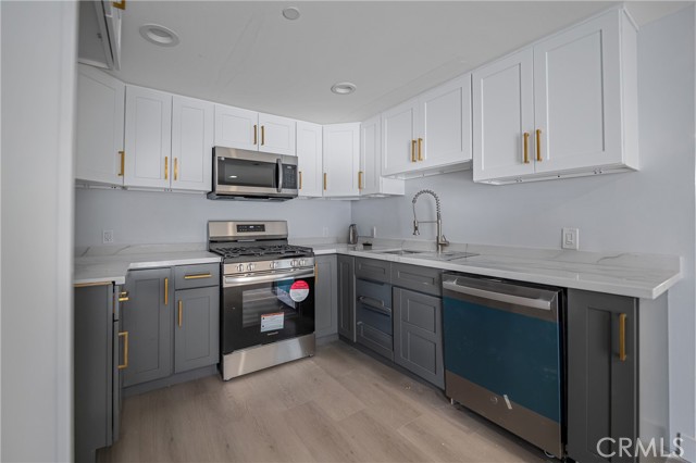 3301 Obama Boulevard, Los Angeles CA: https://media.crmls.org/medias/f275e827-a5a4-477a-9657-aa898cda666a.jpg