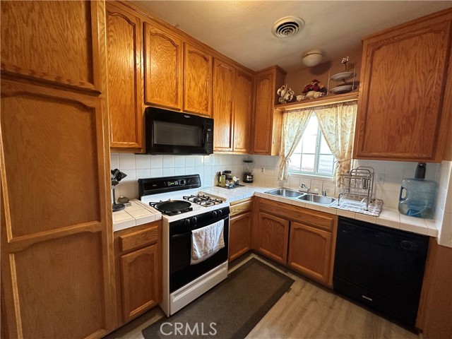 Detail Gallery Image 6 of 28 For 586 N 6th St, Blythe,  CA 92225 - 3 Beds | 1 Baths