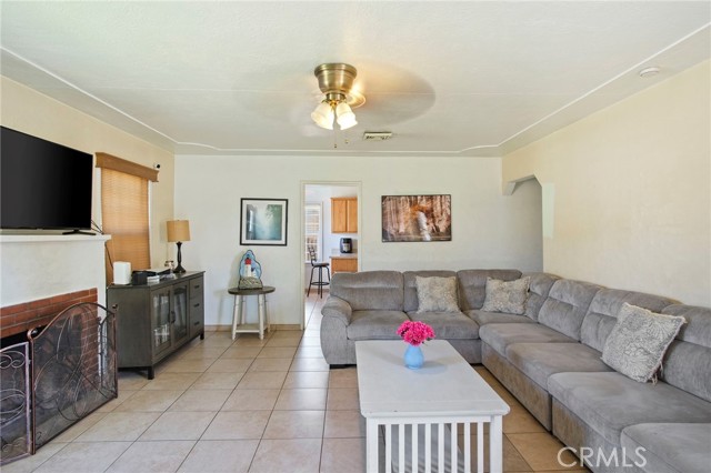 Detail Gallery Image 6 of 38 For 1900 Ashwood Dr, Merced,  CA 95340 - 3 Beds | 1 Baths