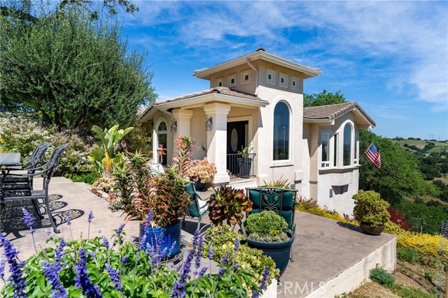 Detail Gallery Image 3 of 47 For 14600 El Monte, Atascadero,  CA 93422 - 3 Beds | 2 Baths