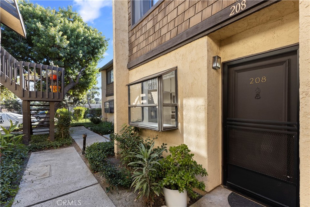 12750 Centralia Street #208