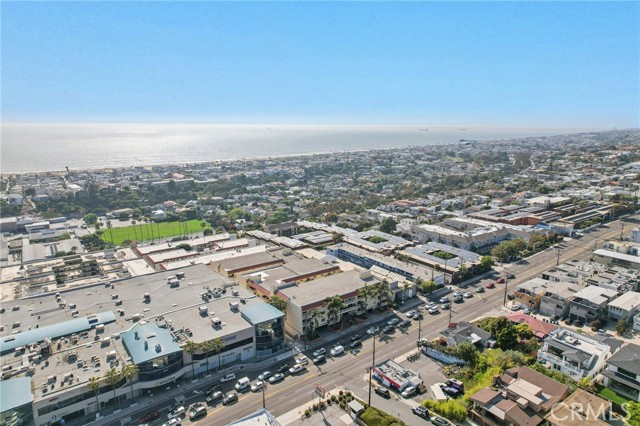 1707 Pacific Coast Highway, Hermosa Beach, California 90254, 2 Bedrooms Bedrooms, ,2 BathroomsBathrooms,Residential,Sold,Pacific Coast Highway,SB24105378