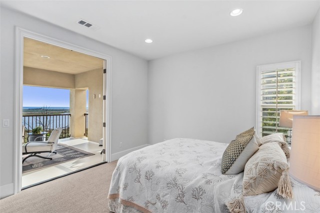 4762 Oceanridge Drive, Huntington Beach CA: https://media.crmls.org/medias/f277428b-0709-4a05-99fd-8f2ac2454db8.jpg