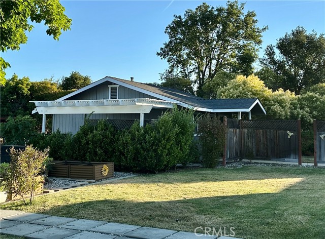 Detail Gallery Image 10 of 11 For 8445 Los Osos Rd, Atascadero,  CA 93422 - 5 Beds | 3 Baths