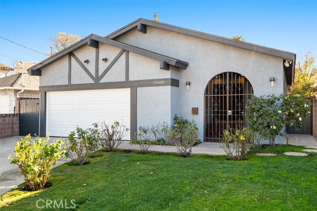 15434 La Maida ST