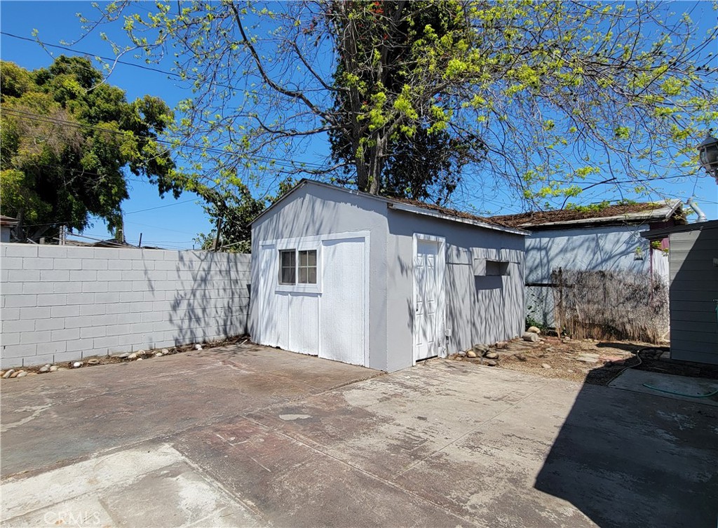 211 W Reeve Street