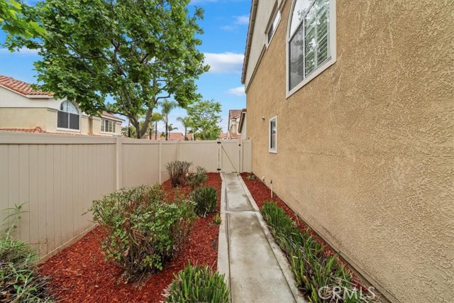 Detail Gallery Image 32 of 33 For 1101 Portofino Ct #103,  Corona,  CA 92881 - 3 Beds | 2/1 Baths