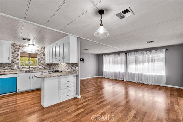 Detail Gallery Image 14 of 52 For 7425 Church St #28,  Yucca Valley,  CA 92284 - 3 Beds | 2 Baths