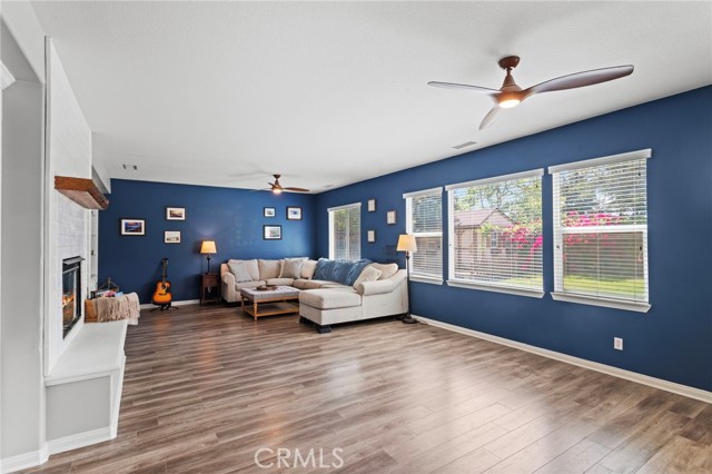 32701 Juniper Berry Drive, Winchester CA: https://media.crmls.org/medias/f2791c6e-f2ee-4da3-9d05-874cf20a4467.jpg