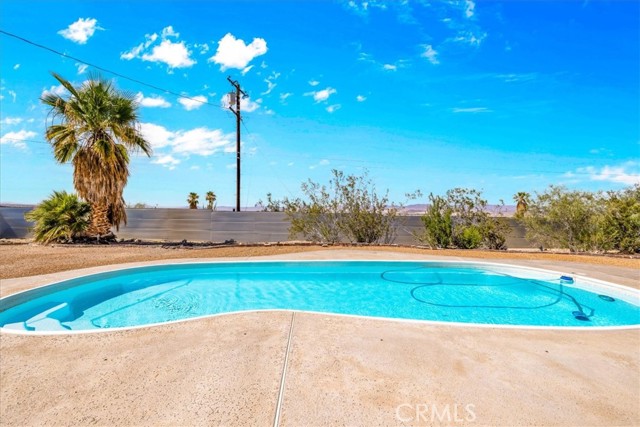 73028 Manana Drive, 29 Palms CA: https://media.crmls.org/medias/f2795003-7b10-419e-8bd0-a69790ec63fb.jpg