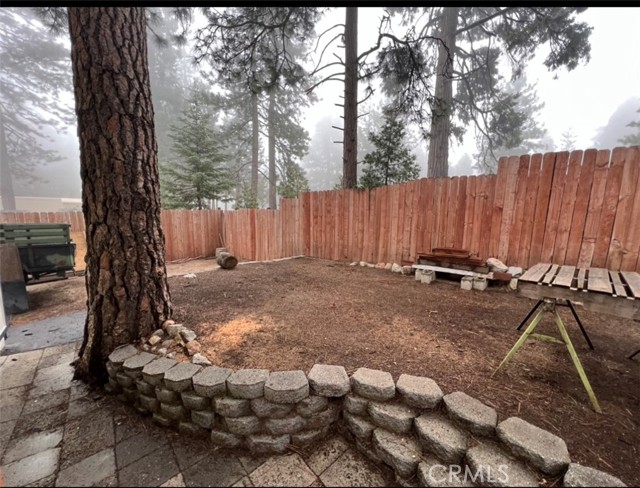 Detail Gallery Image 2 of 4 For 2616 Secret Dr, Running Springs,  CA 92382 - 4 Beds | 2/1 Baths