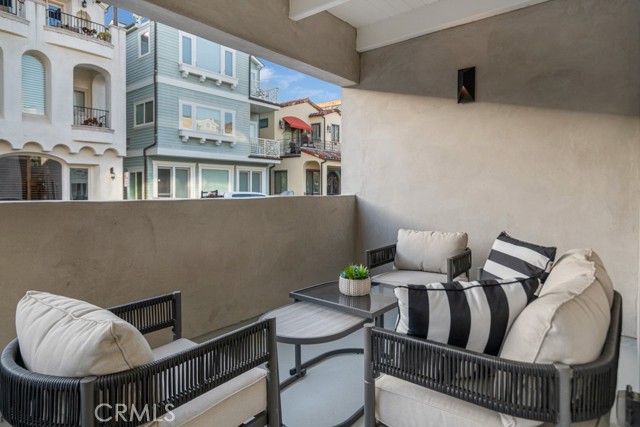 58 66th Place, Long Beach CA: https://media.crmls.org/medias/f27a0a8d-c362-469e-947a-9116458de7a1.jpg