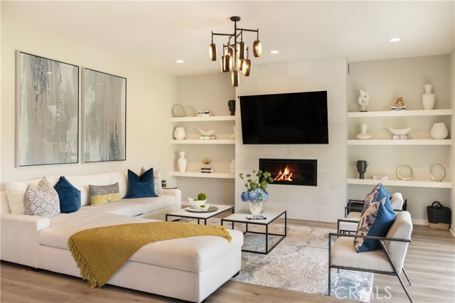 Detail Gallery Image 2 of 31 For 6509 Canyon Oaks Drive, Simi Valley,  CA 93063 - 5 Beds | 5/1 Baths