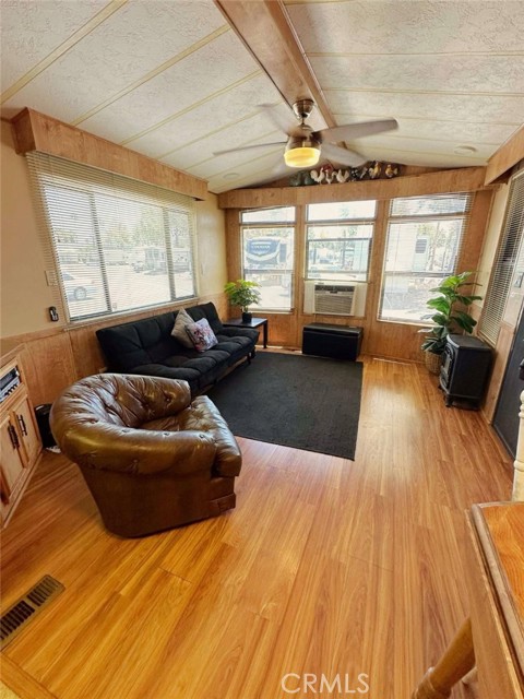 Detail Gallery Image 5 of 22 For 2750 W Acacia #B22,  Hemet,  CA 92545 - 2 Beds | 1 Baths