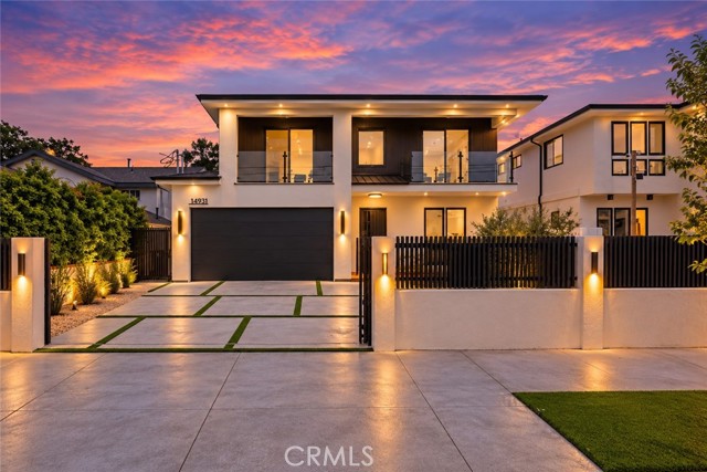 Front Image Thumbnail for CRSR26195100