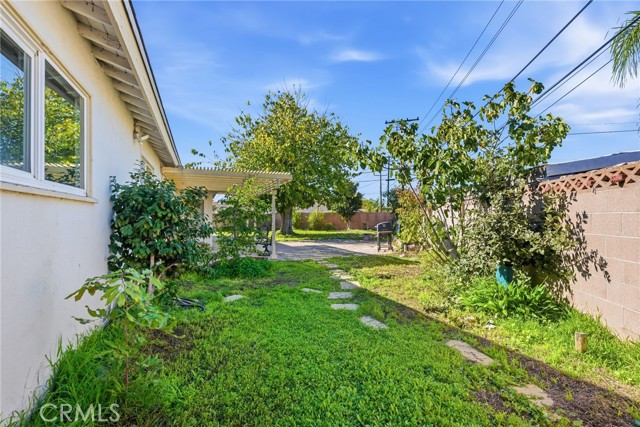 Detail Gallery Image 28 of 38 For 335 N London Pl, Anaheim,  CA 92806 - 5 Beds | 3 Baths