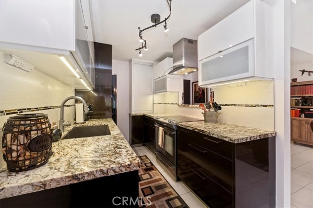 Detail Gallery Image 13 of 43 For 1801 Diamond St, San Diego,  CA 92109 - 1 Beds | 1 Baths