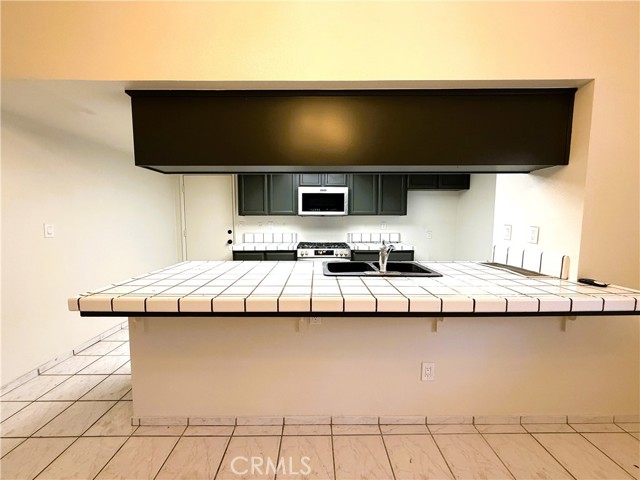 Detail Gallery Image 3 of 14 For 1708 Payne Dr, Arvin,  CA 93203 - 4 Beds | 2 Baths