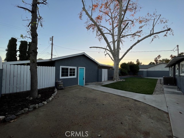 Detail Gallery Image 14 of 17 For 19954 Parthenia St, Northridge,  CA 91324 - 4 Beds | 2 Baths