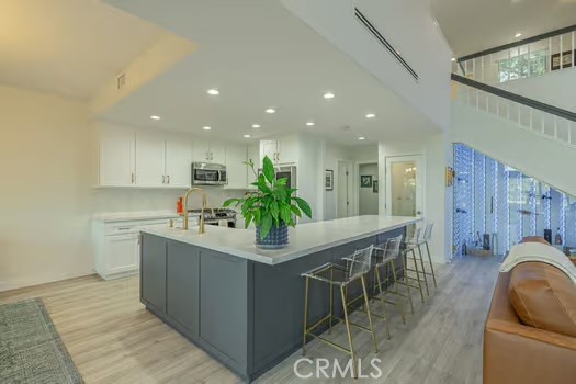 24444 Hampton Drive, Valencia CA: https://media.crmls.org/medias/f27e258b-79bd-47e5-bf08-d500465d3ecd.jpg