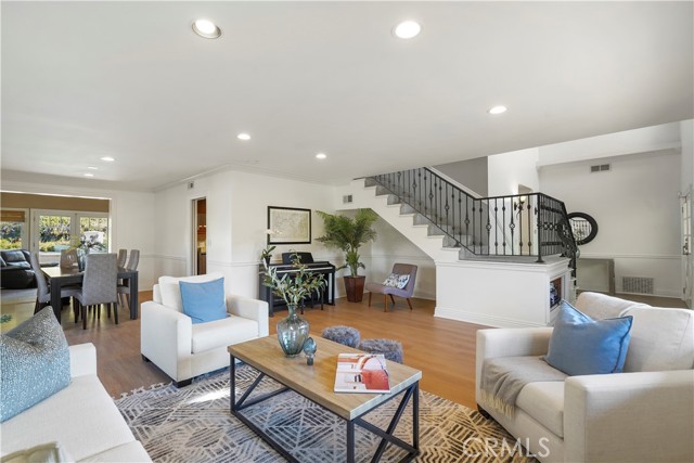 22550 Flamingo Street, Woodland Hills CA: https://media.crmls.org/medias/f27e686e-b65f-4e29-8632-6db2a917cca6.jpg