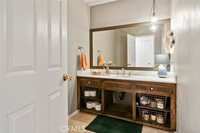 20451 Bermuda Street, Chatsworth CA: https://media.crmls.org/medias/f27e9f72-bcd7-44b2-ac13-9a980dfbe871.jpg
