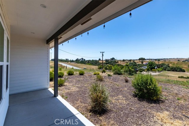 Detail Gallery Image 8 of 48 For 5985 Black Tail Pl, Paso Robles,  CA 93446 - 4 Beds | 2/1 Baths