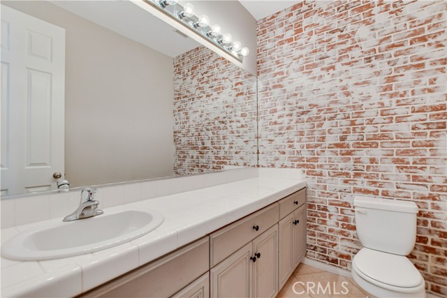 Detail Gallery Image 33 of 75 For 18614 Glass Mountain Dr, Riverside,  CA 92504 - 4 Beds | 3/1 Baths