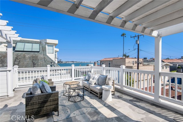 Detail Gallery Image 31 of 46 For 46 Giralda Walk, Long Beach,  CA 90803 - 4 Beds | 4/1 Baths