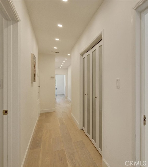 Detail Gallery Image 11 of 31 For 250 S Berkeley, Pasadena,  CA 91107 - 4 Beds | 2 Baths