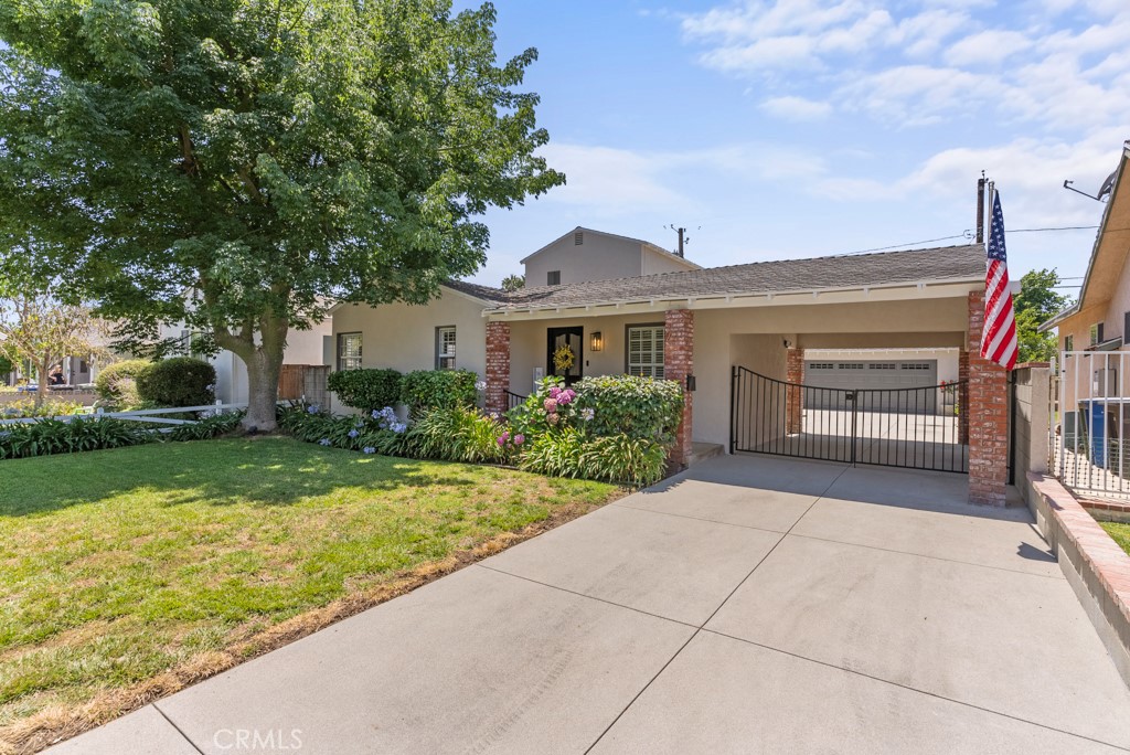 731 N Beachwood Drive