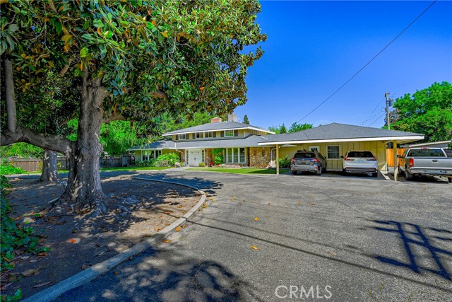 Image 5 of 67 For 1035 North Bear Creek Dr