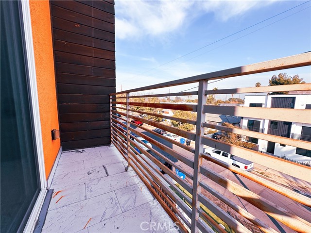 Detail Gallery Image 29 of 33 For 5741 Fulcher Ave, North Hollywood,  CA 91601 - 4 Beds | 4 Baths