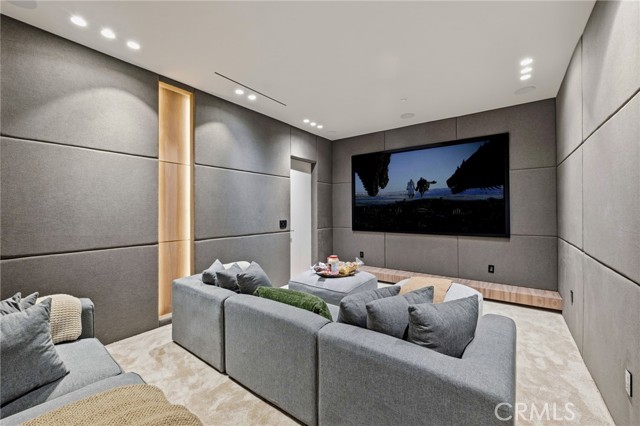 Detail Gallery Image 16 of 41 For 16782 Otsego, Encino,  CA 91436 - 6 Beds | 6/1 Baths