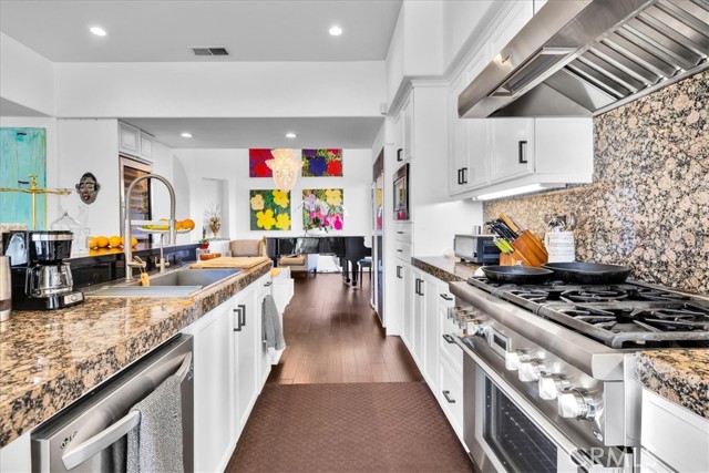 Detail Gallery Image 17 of 75 For 4 Oakmont Dr, Rancho Mirage,  CA 92270 - 5 Beds | 4/1 Baths