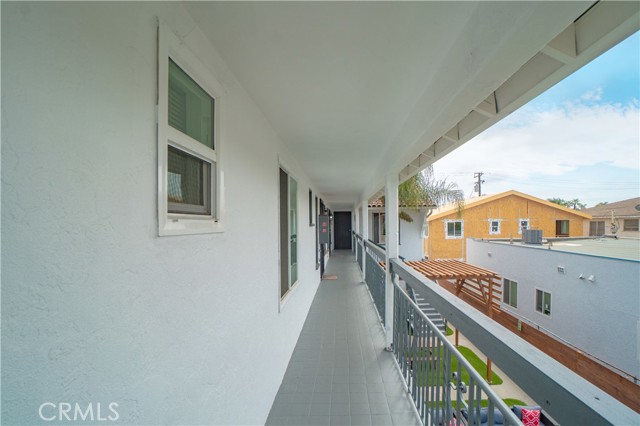 1924 Cedar Avenue, Long Beach CA: https://media.crmls.org/medias/f282d04a-5883-45c2-99ff-3b8b0e221ae6.jpg