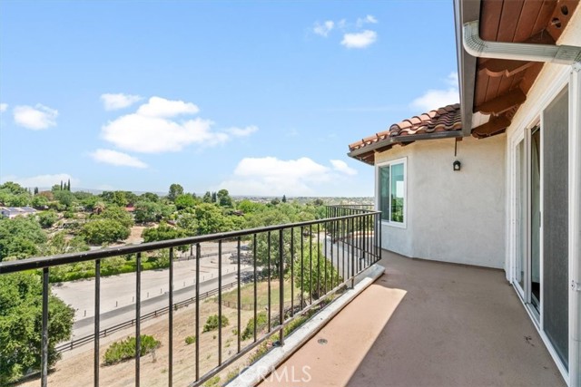 2322 Almond Springs Drive, Paso Robles CA: https://media.crmls.org/medias/f2838527-6eed-4fbf-9fb0-04c4f5c4ad09.jpg