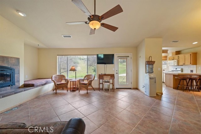 Detail Gallery Image 7 of 57 For 3151 Parkhill, Santa Margarita,  CA 93453 - 6 Beds | 4 Baths