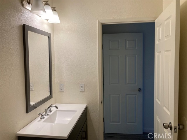 1131 Barstow Road, Barstow CA: https://media.crmls.org/medias/f2841358-4ba1-4566-b24e-da86ef872cec.jpg