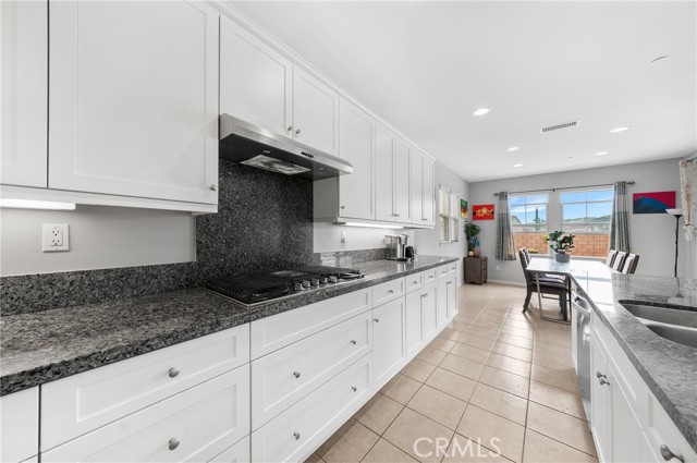 Detail Gallery Image 12 of 38 For 17185 Guarda Dr, Chino Hills,  CA 91709 - 4 Beds | 3/1 Baths