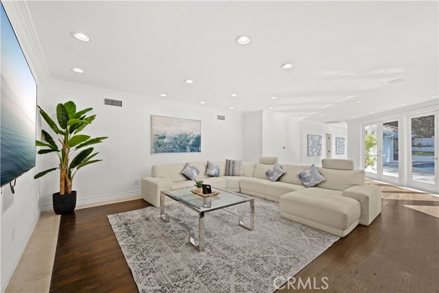 Detail Gallery Image 7 of 64 For 16221 Elisa Pl, Encino,  CA 91436 - 5 Beds | 5/1 Baths