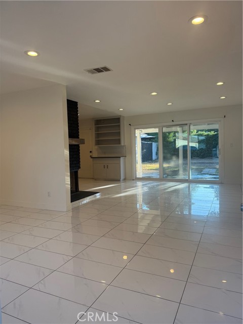 1517 N 3rd Avenue, Upland CA: https://media.crmls.org/medias/f2872f6f-16dd-4fe1-bb9d-2302fc2220e6.jpg