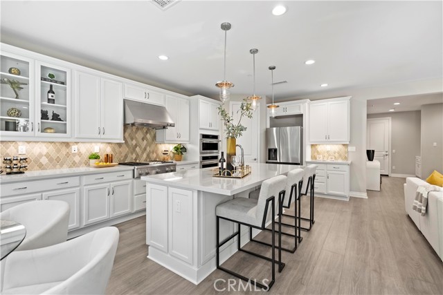 206 Phoebe, Irvine CA: https://media.crmls.org/medias/f2874cbe-76d3-4735-aee0-8d966381bcb2.jpg