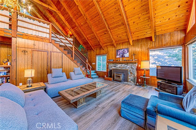 Detail Gallery Image 15 of 51 For 5522 Acorn, Wrightwood,  CA 92397 - 1 Beds | 1/1 Baths