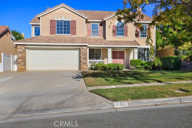 737 Navarro Dr, Corona, CA 92879