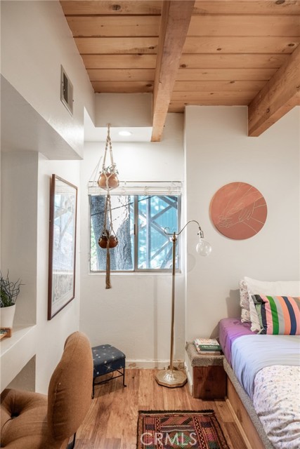 24032 Skyland Drive, Crestline CA: https://media.crmls.org/medias/f288359f-6f79-41cd-b00a-740613f178a6.jpg