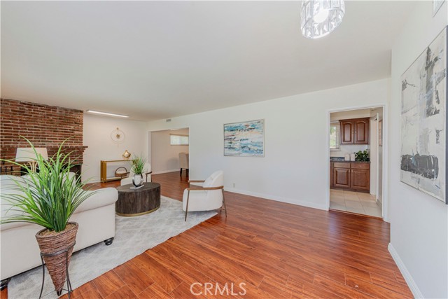 Detail Gallery Image 6 of 49 For 405 W Virginia Ave, Glendora,  CA 91741 - 3 Beds | 2 Baths